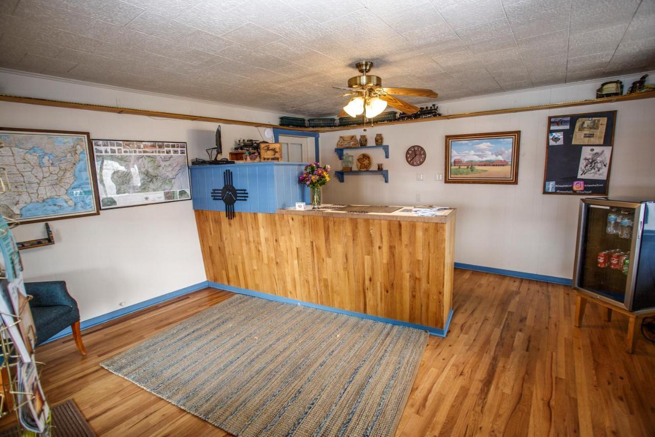 Chama Trails Motel Bagian luar foto