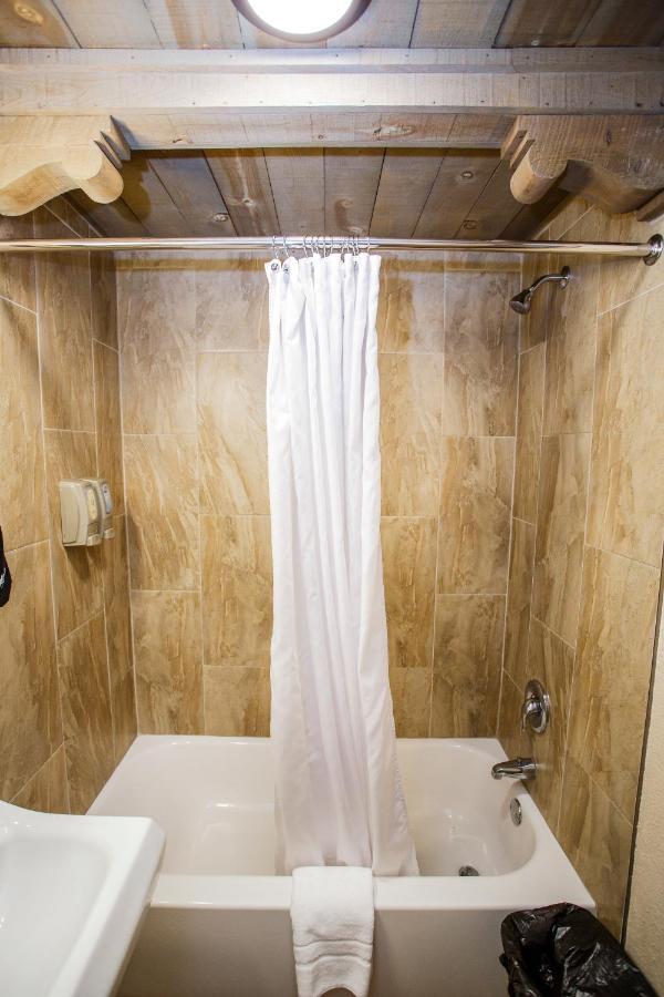 Chama Trails Motel Bagian luar foto