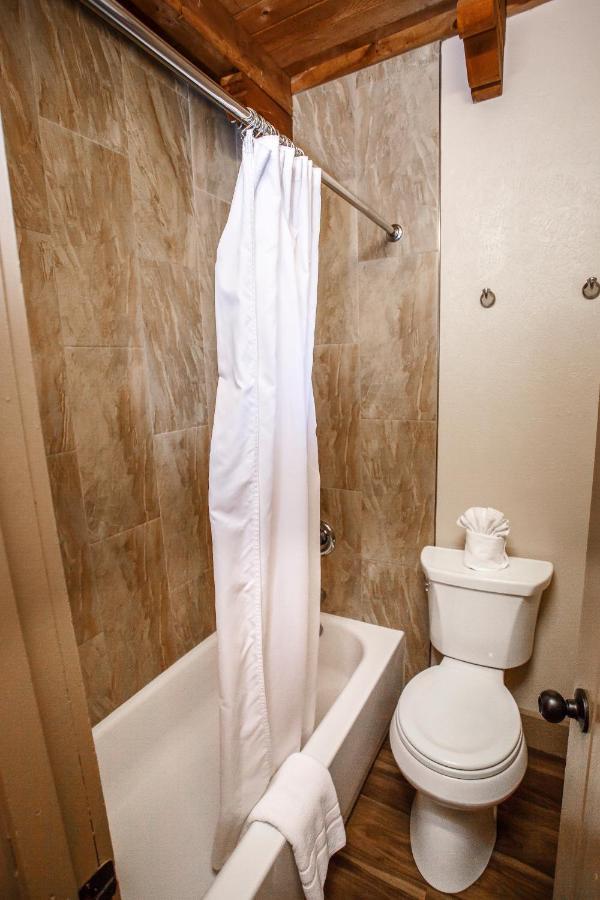 Chama Trails Motel Bagian luar foto